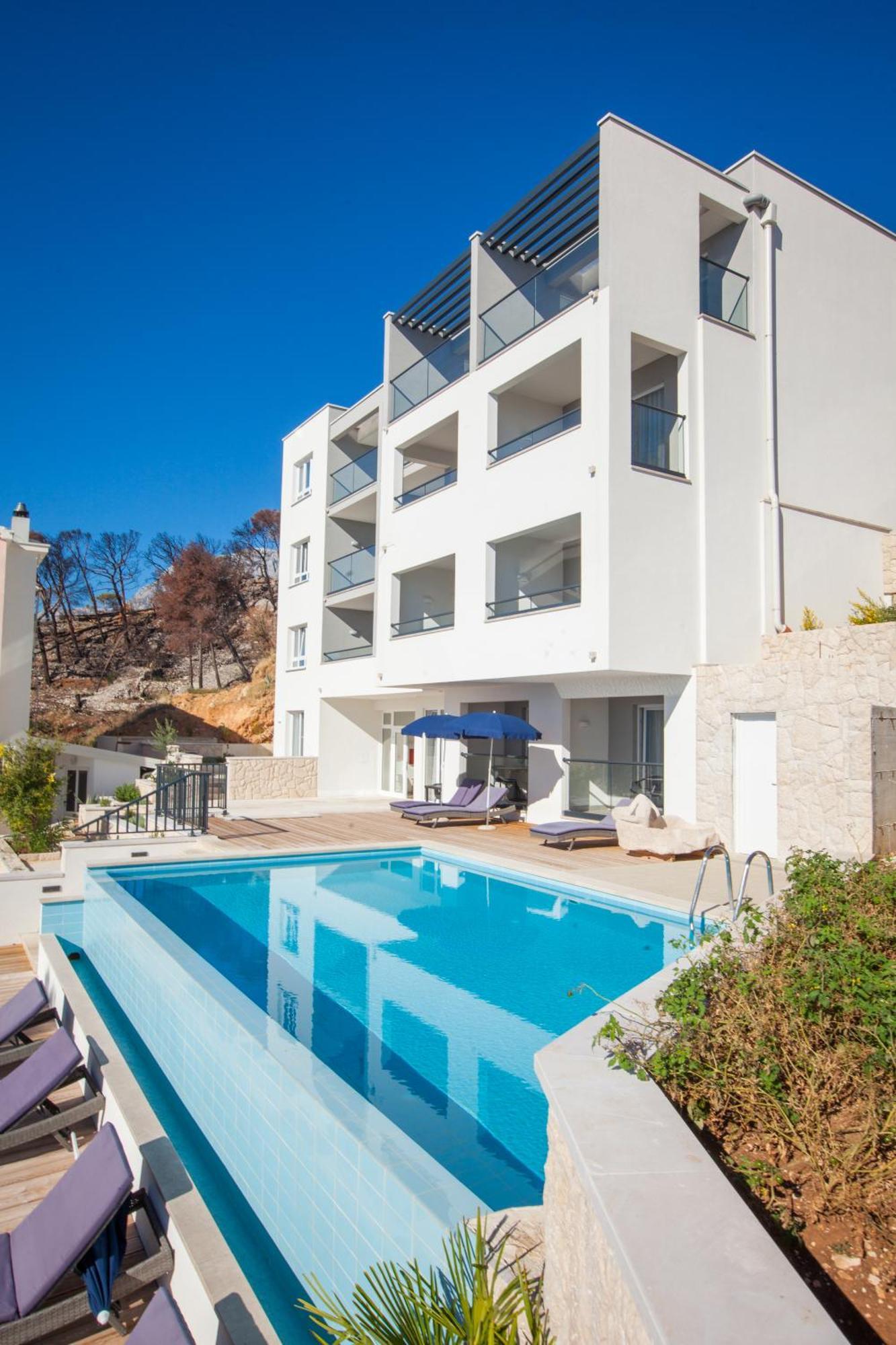 Villa Cascada Podgora Exteriér fotografie