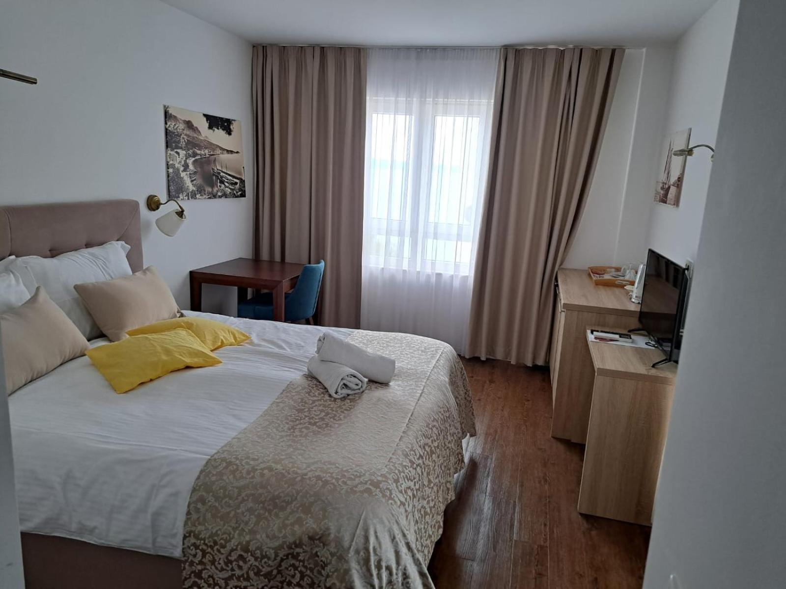Villa Cascada Podgora Exteriér fotografie